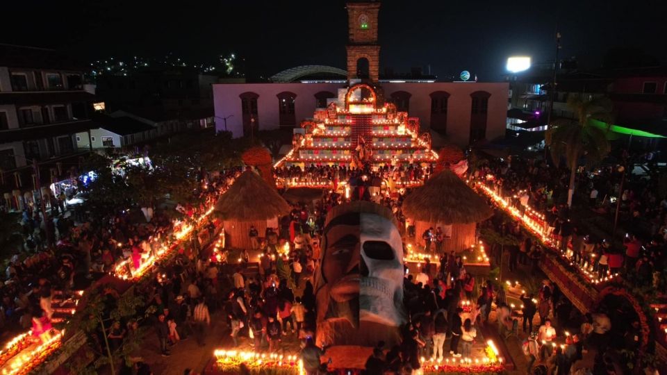 Pueblo de Hidalgo busca Récord Guinness con el Altar de Muertos más grande