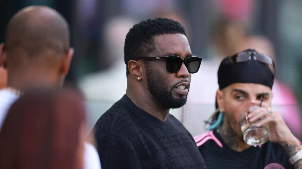 Siguen las acusaciones contra Sean Diddy, surgen cinco nuevos casos