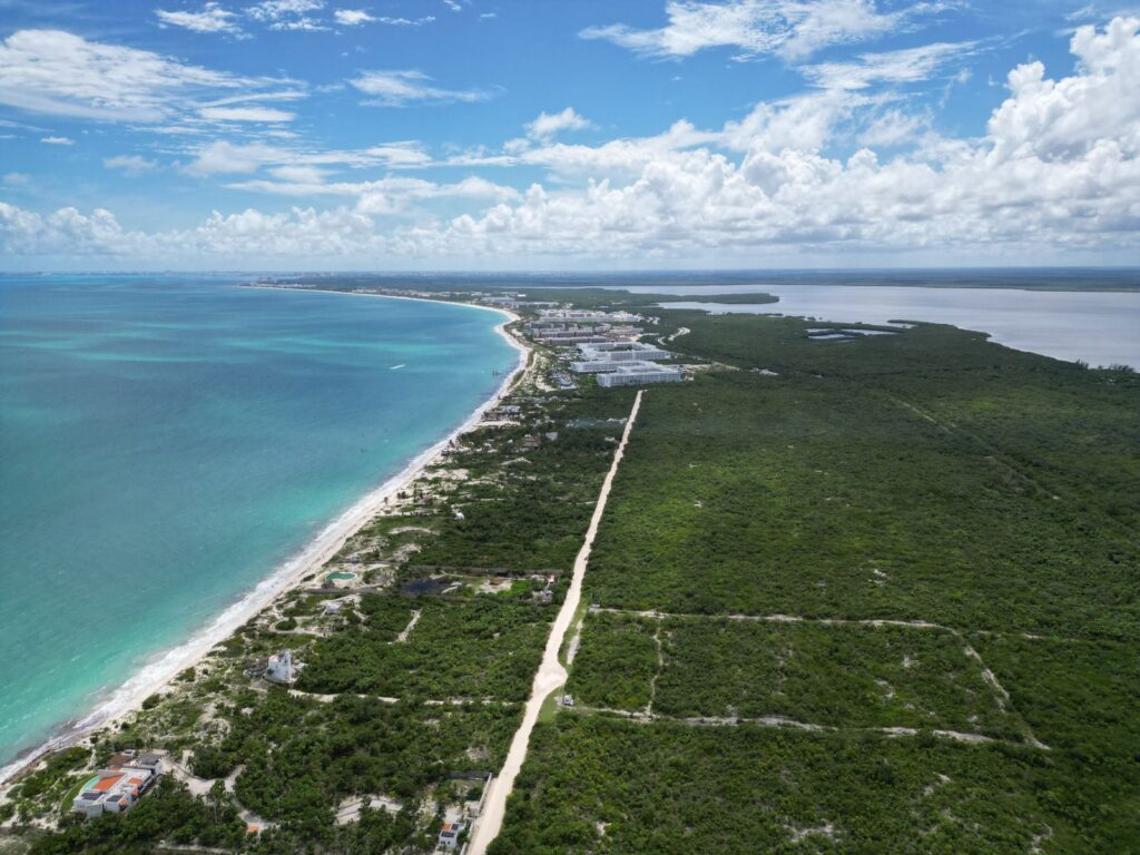 Invertirán más de 2 mil 700 mdp en el nuevo Bulevar Turístico de Cancún a Costa Mujeres