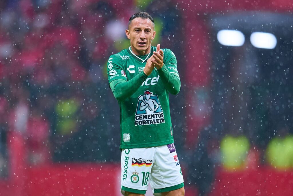 Andrés Guardado anuncia su retiro de las canchas