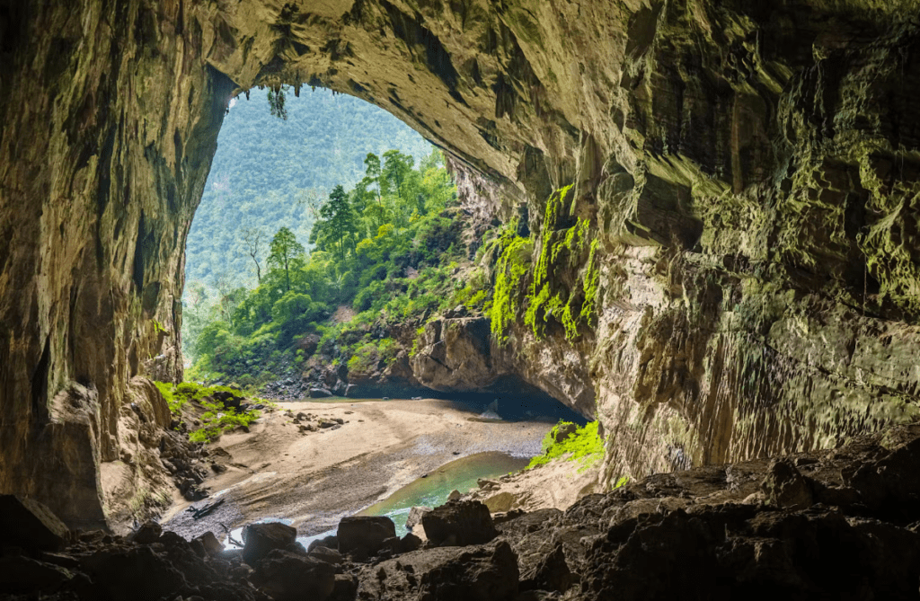 La cueva más grande del mundo que cuenta con su propio ecosistema