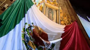 Cazzu es buscada para cantar las mananitas a la Virgen de Guadalupe .