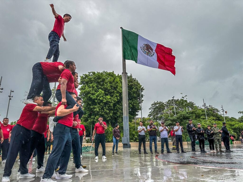 Mexicanidad en desfiles del 20 de noviembre a pesar de la lluvia