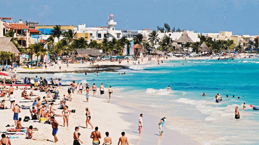 Playa del Carmen espera más turistas en vacaciones de invierno que en 2023