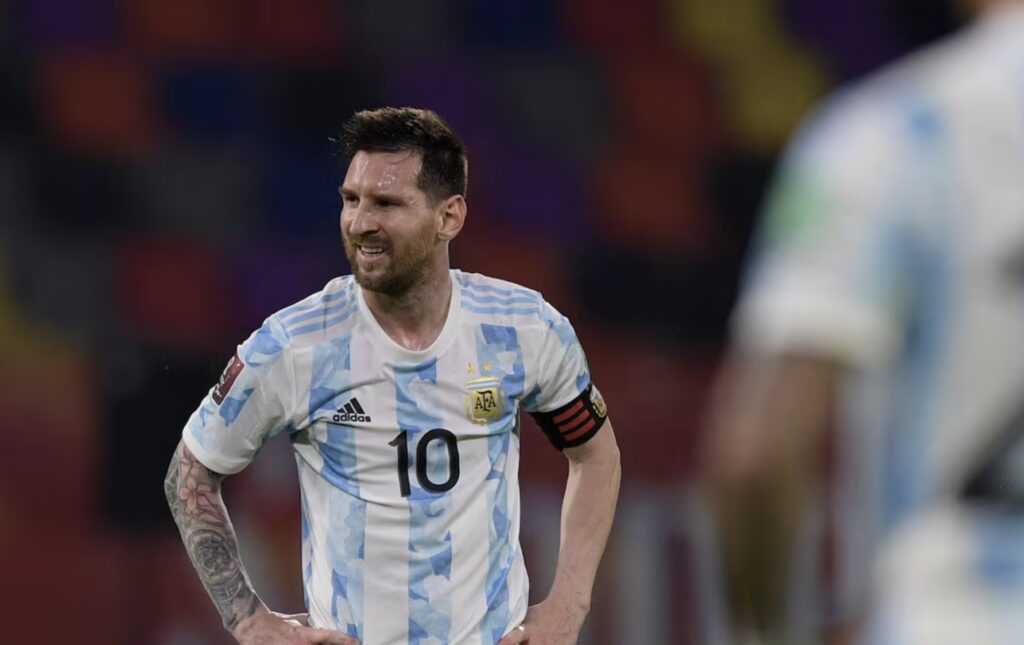 ¡Prohibición para fans! Negarán acceso con playeras de Messi en estadio en Paraguay