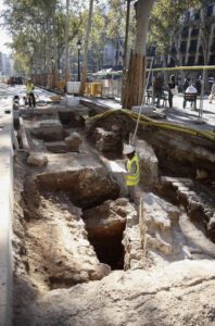 Descubrimiento arqueologico en calle emblematica de Barcelona