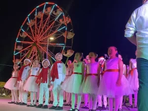 Escuelas de Cancun podran presentar festivales navidenos en Malecon Tajamar