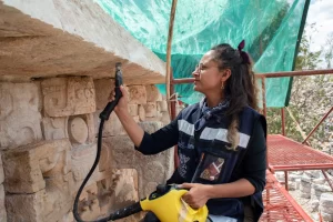 INAH reconoce trabajo de restauracion de Zona Arqueologica de Kabah