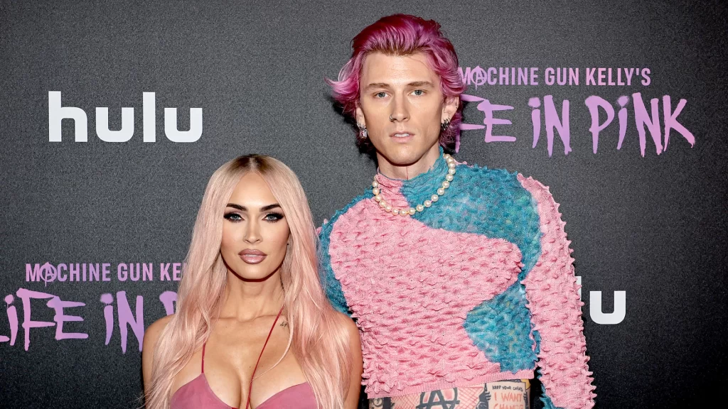 Machine Gun Kelly engañó a Megan Fox y ahora busca reconciliarse