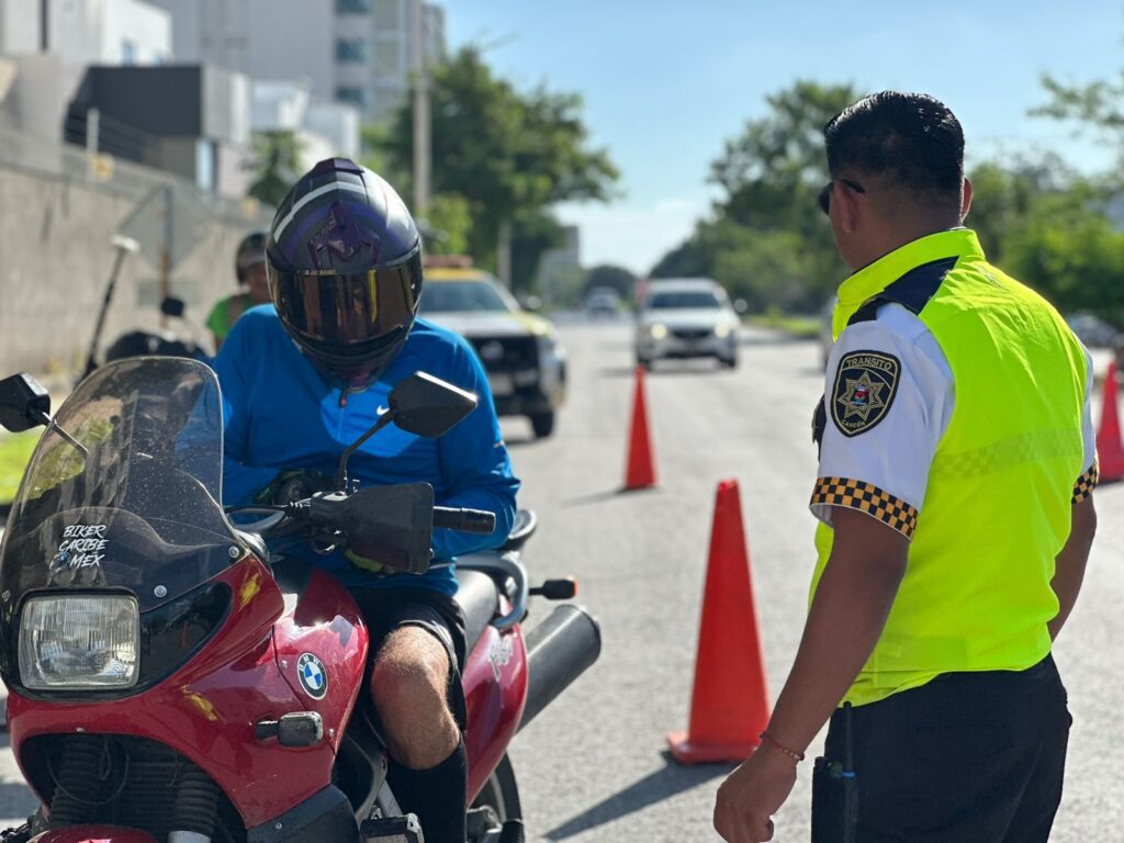 Programa Seguridad Vial para Motociclistas en Cancún seguirá en vacaciones