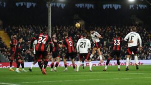 Raul Jimenez anota con el Fulham y empata record en Premier League