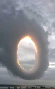 Anillo de fuego en el cielo deja a muchos sin palabras en las Islas Canarias 