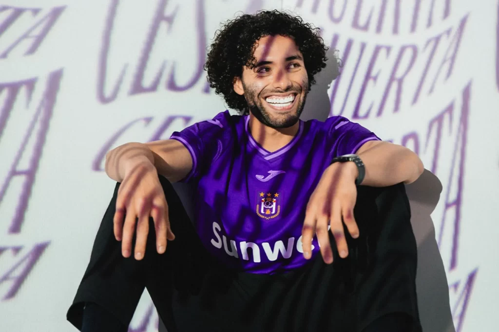 Anderlecht hace oficial la llegada de César ‘Chino’ Huerta