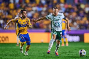 Andres Guardado vuelve del retiro para jugar con Leon