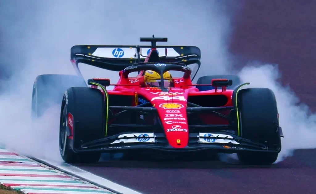 Lewis Hamilton choca su Ferrari en práctica en Barcelona