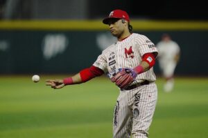 Robinson Cano renueva contrato con los Diablos Rojos del Mexico