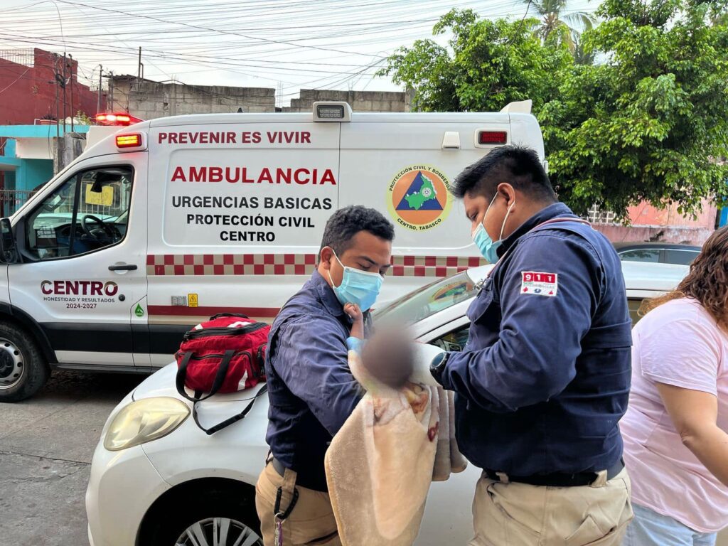 Rescatan a bebé abandonado en calles de Villahermosa