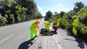 Avanzan trabajos en carretera federal 307 trabajan tramo Tulum Cancun