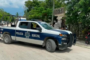 Detienen a tres policías en Tulum por secuestro exprés