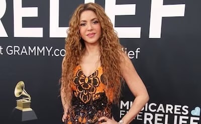 Shakira gana Grammy y lo dedica a inmigrantes en Estados Unidos