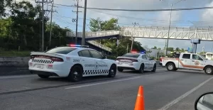 Autobús Del Valle atropella a trabajador de servicios públicos en Puerto Aventuras