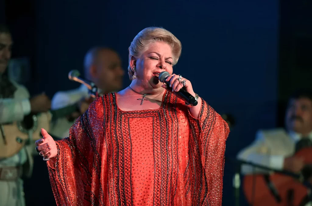 Paquita la del Barrio, carrera en la música popular mexicana