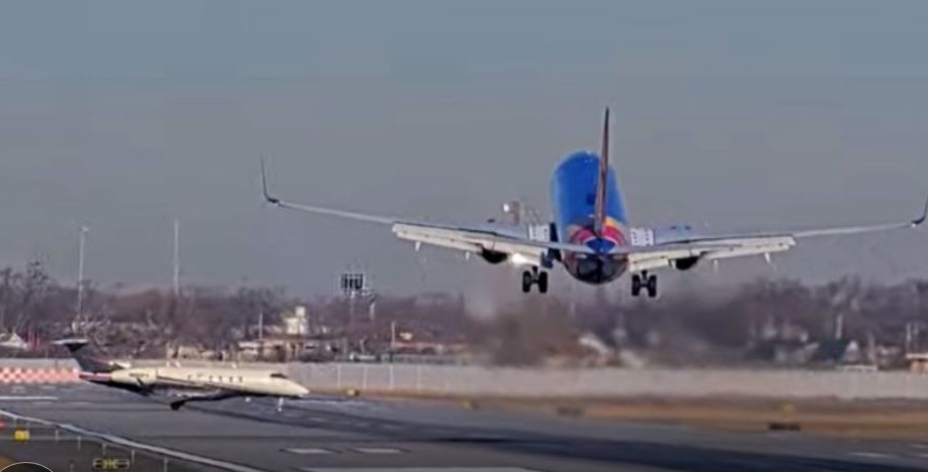 Aviones casi chocan en Chicago; así fue la maniobra que lo evitó (VIDEO)