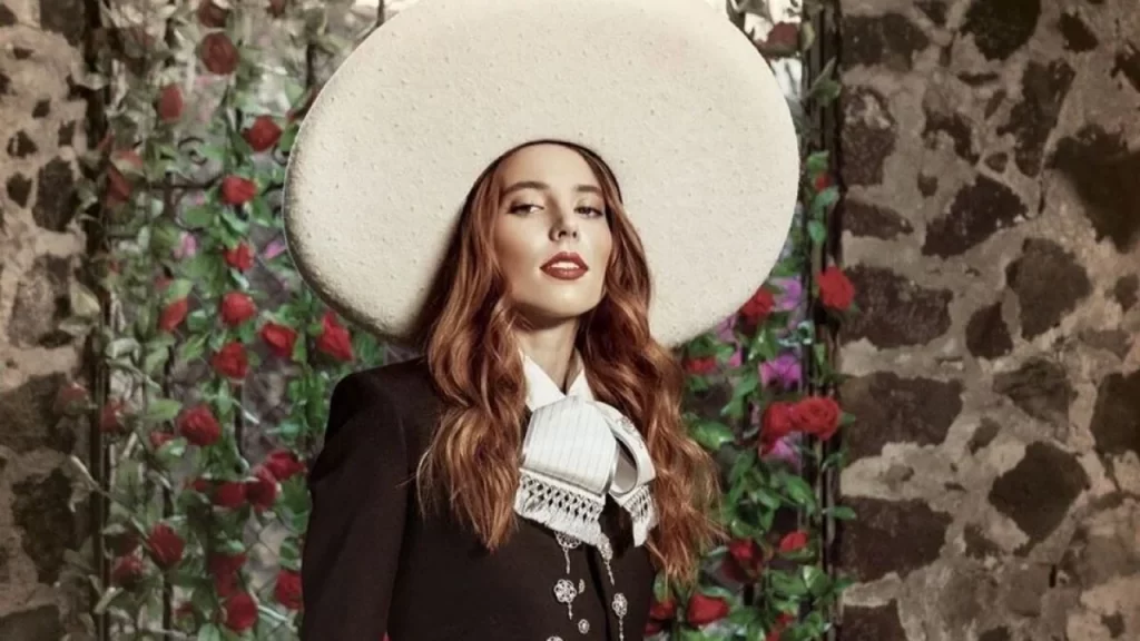 "Si tú no vuelves" Presenta Majo Aguilar su nueva canción estilo mariachi tumbado