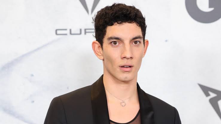 Actor de 'Élite', se une al elenco de la película de Mägo de Oz