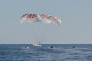 Astronautas varados en el espacio han regresado a la tierra tras 9 meses