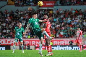 Necaxa pierde a Diber Cambindo por un mes