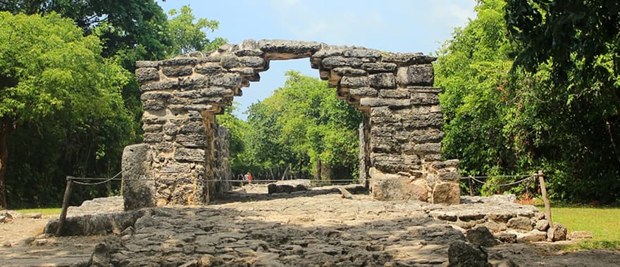 Zona arqueológica San Gervasio: El santuario maya de Ixchel en Cozumel