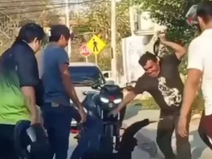 Vecinos detienen a ladrón y le dan cinturonazos mientras llega la policía en Campeche 