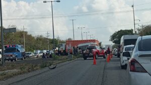 Accidente en carretera Playa del Carmen-Cancún dejan lesionados y tráfico en la zona