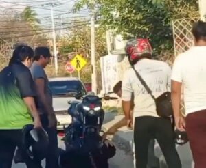 Detienen a ladrón y le dan cinturonazos mientras llega la policía en Campeche 