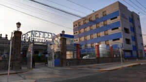 Hombre usa seguro de su esposa para el parto de su novia en Puebla 