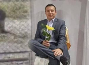 Pastor es grabado en intento de abuso a su hijastra