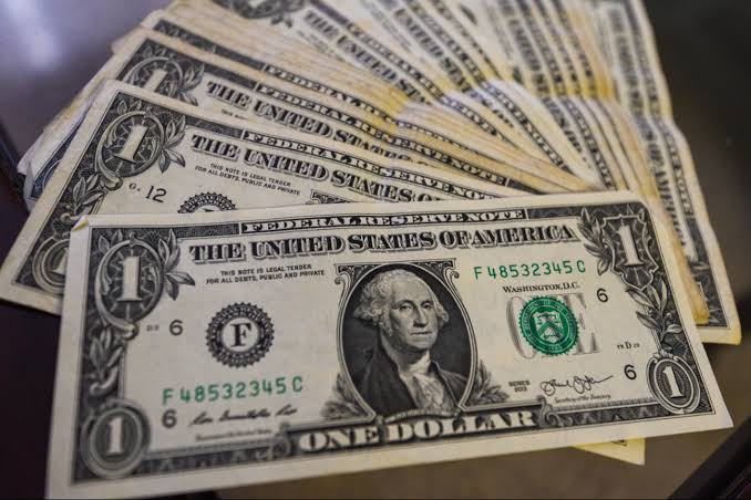 Dólar