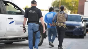 Trump pagará mil dólares a migrantes que se autodeporten