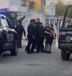 Detienen a 2 asaltantes de la SM 228 de Cancún, luego de persecución policial