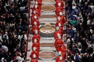 133 cardenales de 71 países reunidos en el Cónclave para elegir al nuevo Papa