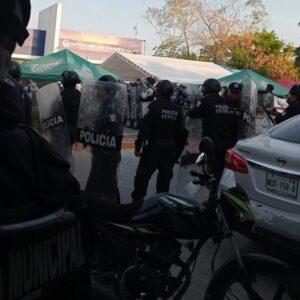 Los estudiantes se encontraban de manera pacífica en el Tec de Balancán cuando fueron violentados por los antimotines.