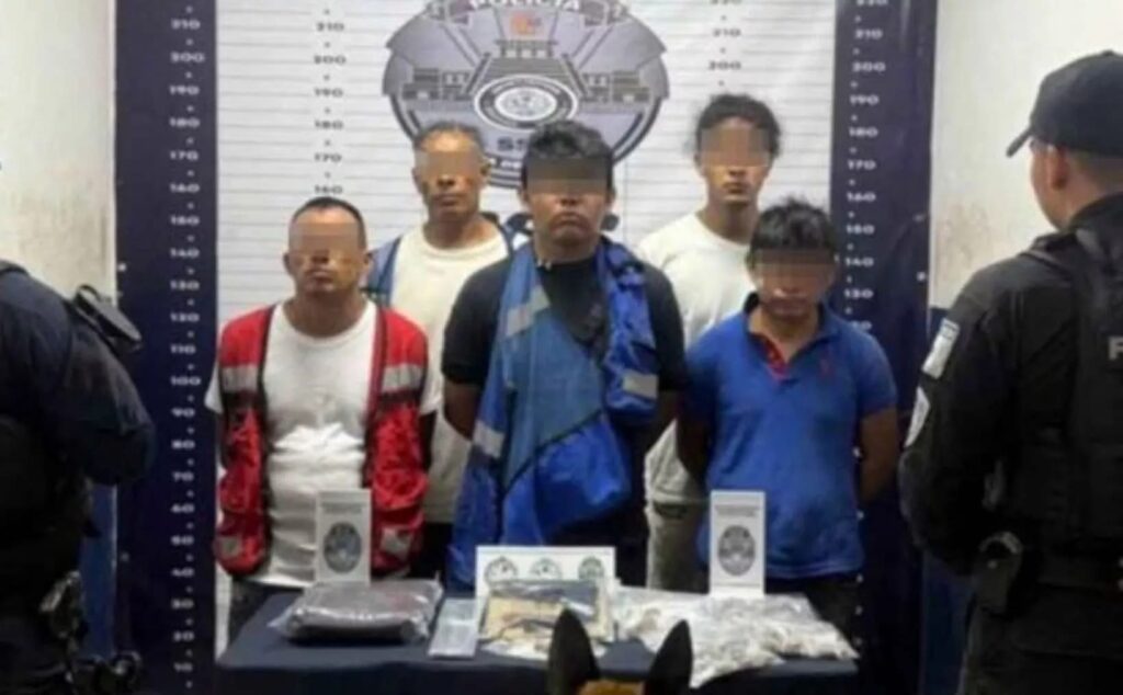 Detienen a "obreros" armados en Playa del Carmen por vender drogas