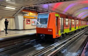 Menor de 13 años da a luz en el Metro de la CDMX