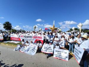 Marcha de maestros en Cancun 9