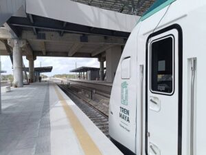 Tren Maya de carga 1
