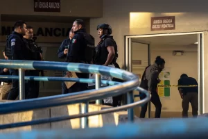 Hombre vestido de enfermero mata a una mujer en el hospital de Tijuana 