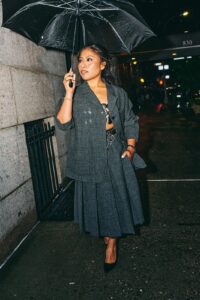 Yalitza Aparicio con microtop metálico fue vista en el after del Met Gala 2025