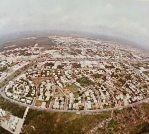 Pioneros recuerdan como era la primera avenida y los negocios de Cancún