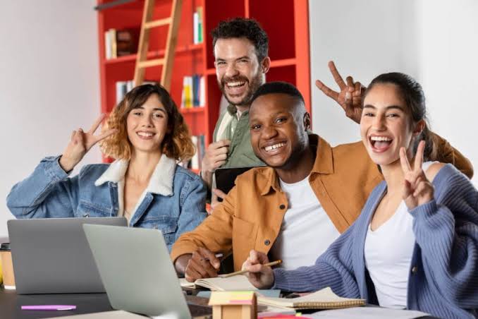 Jóvenes y productividad: El 95% de la Generación Z toma pausas o evita tareas en el trabajo